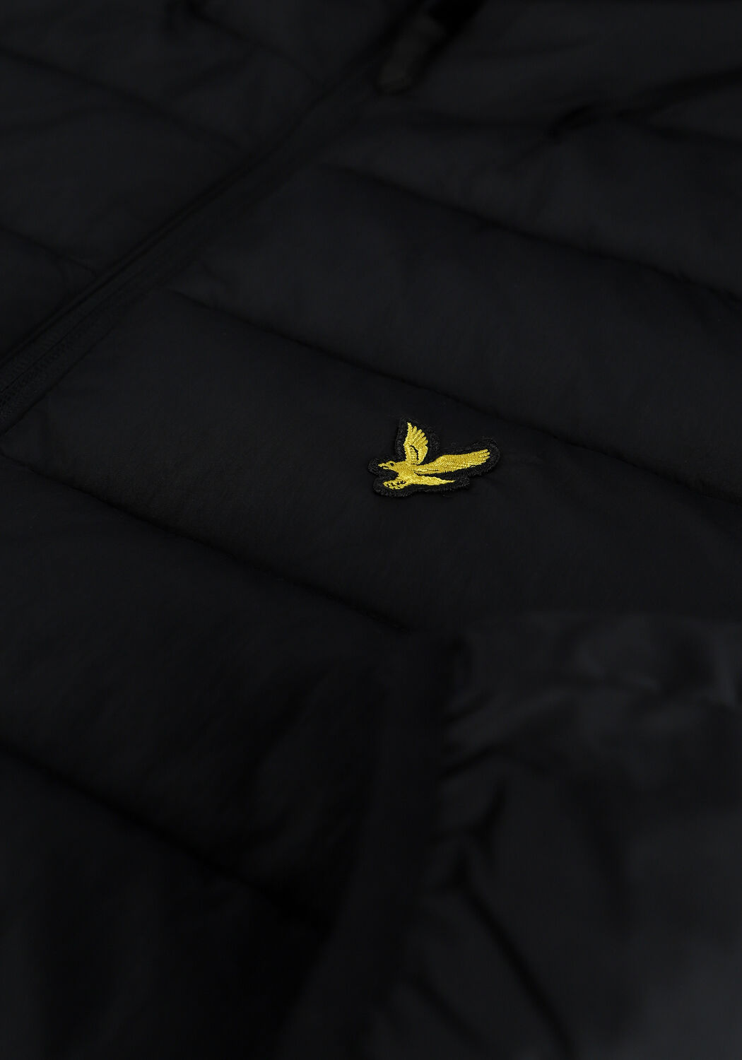 LYLE & SCOTT Veste matelass&eacute; LIGHTWEIGHT PUFFER JACKET en noir - large