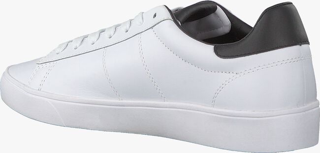 FRED PERRY Baskets basses B8255 en blanc  - large