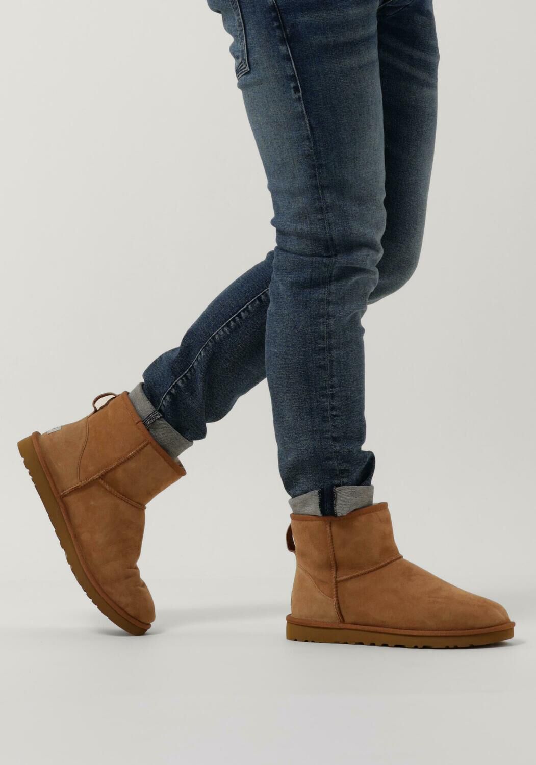 Camel UGG  M CLASSIC MINI - large