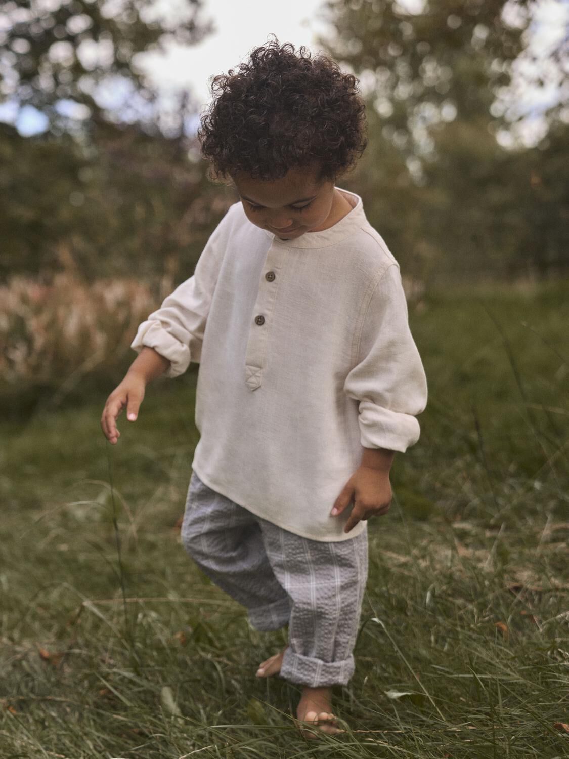 Witte LIL' ATELIER Polo / T-shirt NMMFREDDIE LS LOOSE SHIRT LIL - large