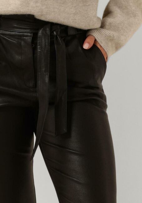 IBANA Pantalon PAULA STRETCH LEATHER en marron - large