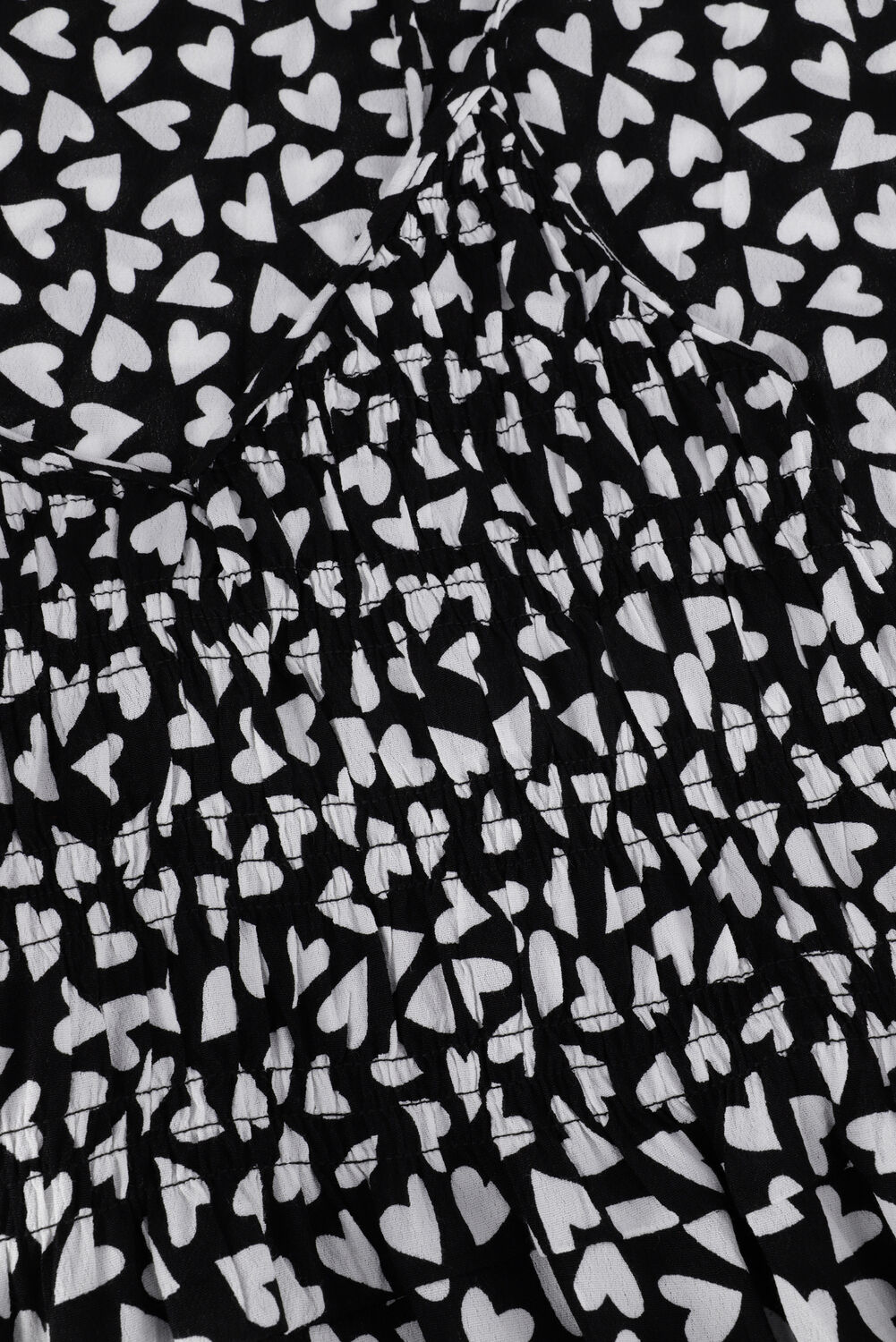 Zwarte COLOURFUL REBEL Maxi jurk SOPHIE HEART MAXI SMOCK DRESS - large