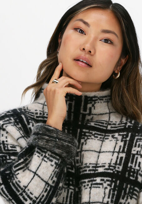 SECOND FEMALE Pull LOUISA KNIT T-NECK en noir - large