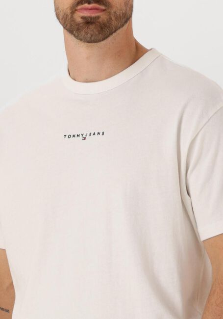 TOMMY JEANS T-shirt TJM RLX LINEAR LOGO TEE en blanc - large