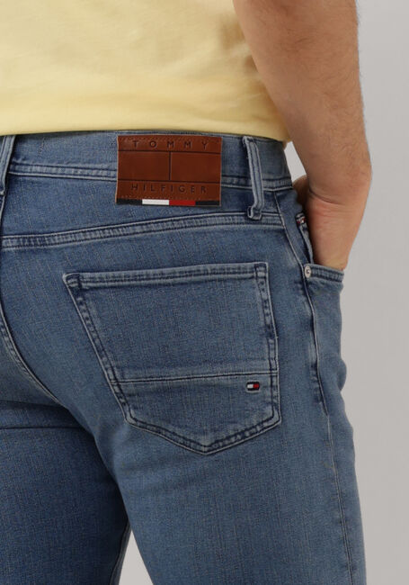TOMMY HILFIGER Slim fit jeans SLIM BLEECKER PSTR en bleu - large