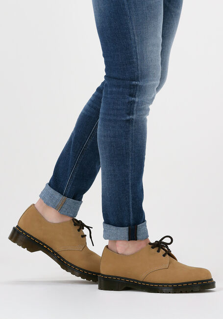 DR MARTENS 1461 MEN Chaussures à lacets en beige - large
