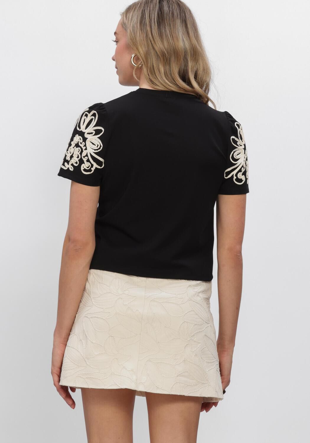 Zwarte OBJECT T-shirt OBJCAROLINE JOANA SS TOP E DIV - large