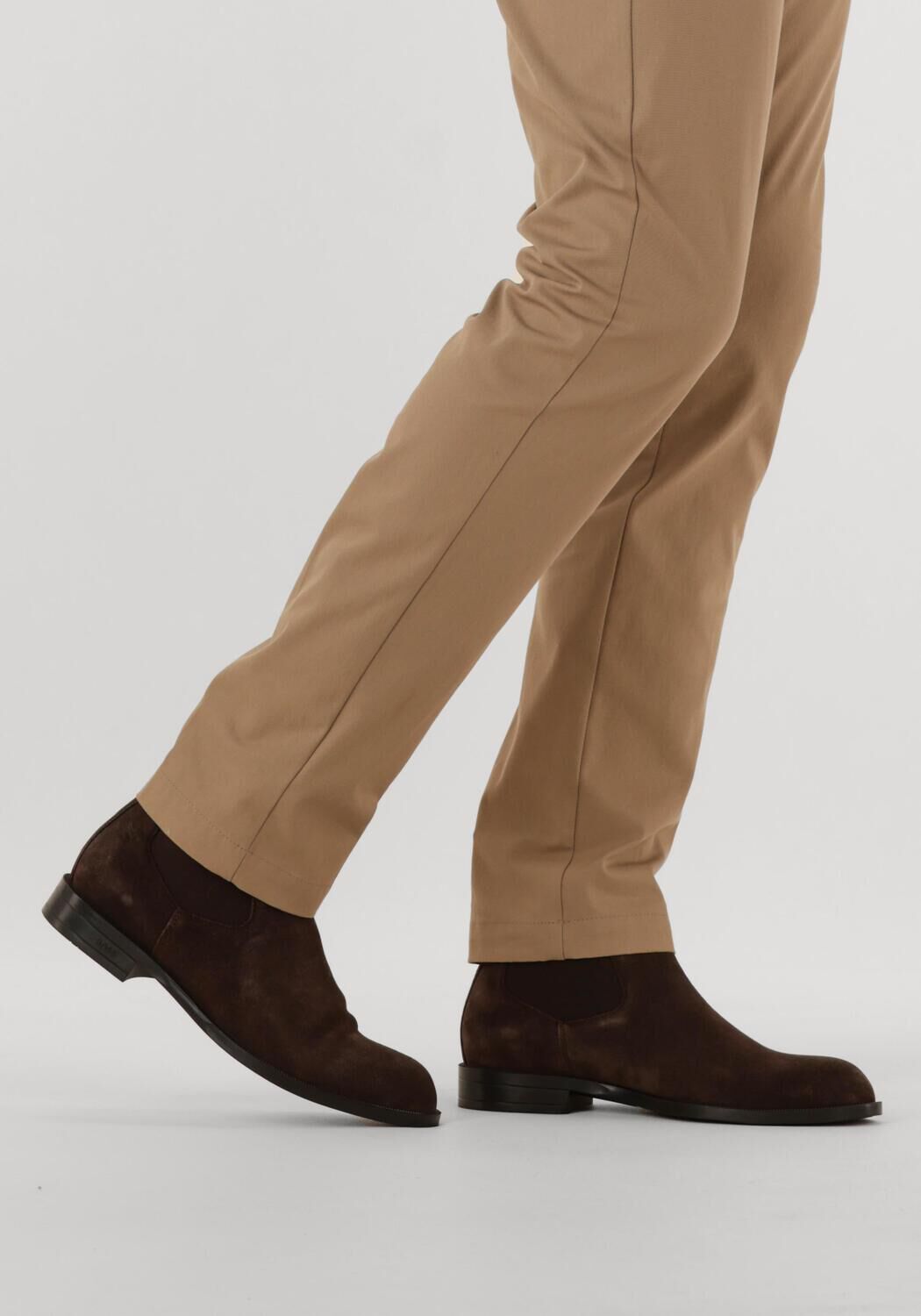 Bruine BOSS  TAYIL_CHEB - large