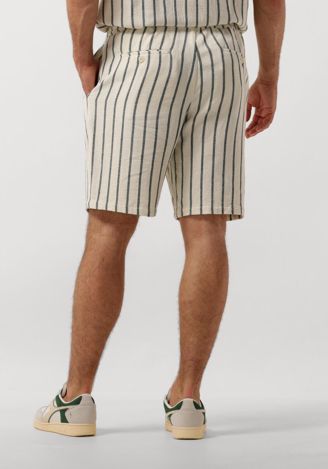 SELECTED HOMME Pantalon courte SLHCOMFORT BRODY SAL SHORTS Blanc Omoda
