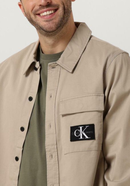 CALVIN KLEIN Surchemise UTILITY SHIRT en taupe - large