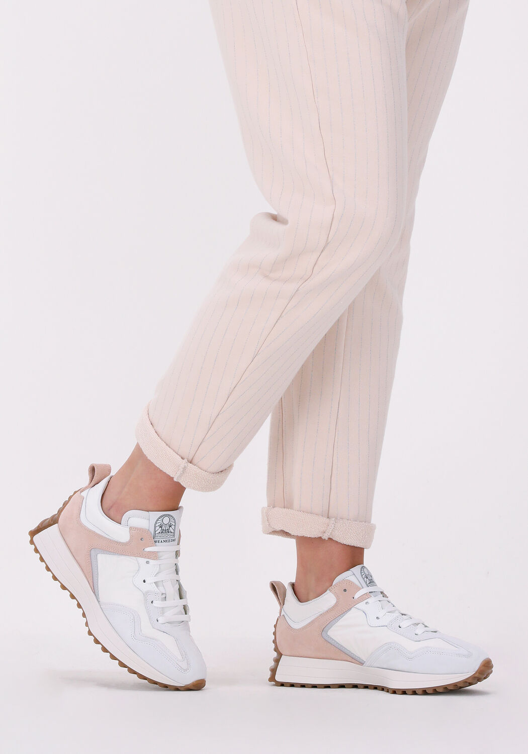 Witte NOTRE-V Sneakers 04-40 - large