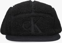 CALVIN KLEIN MONOGRAM SHERPA CAP Casquette en noir - medium