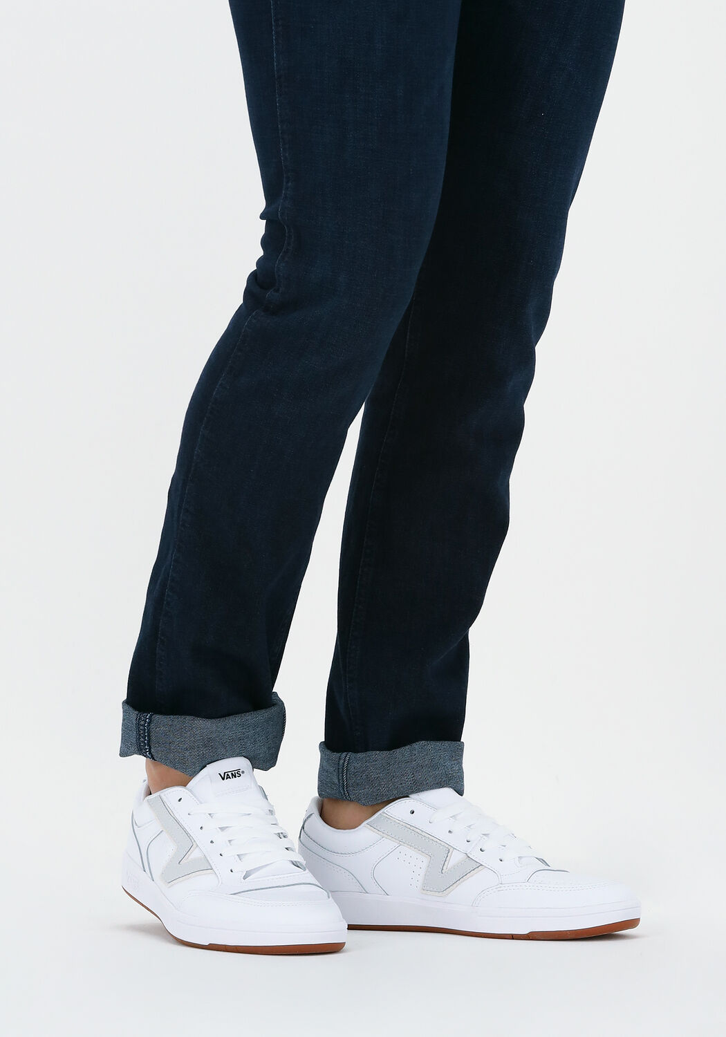 VANS Baskets basses UA LOWLAND CC MEN en blanc - large