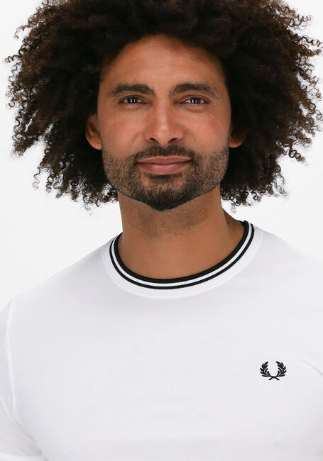 FRED PERRY T-shirt TWIN TIPPED T-SHIRT en blanc - large