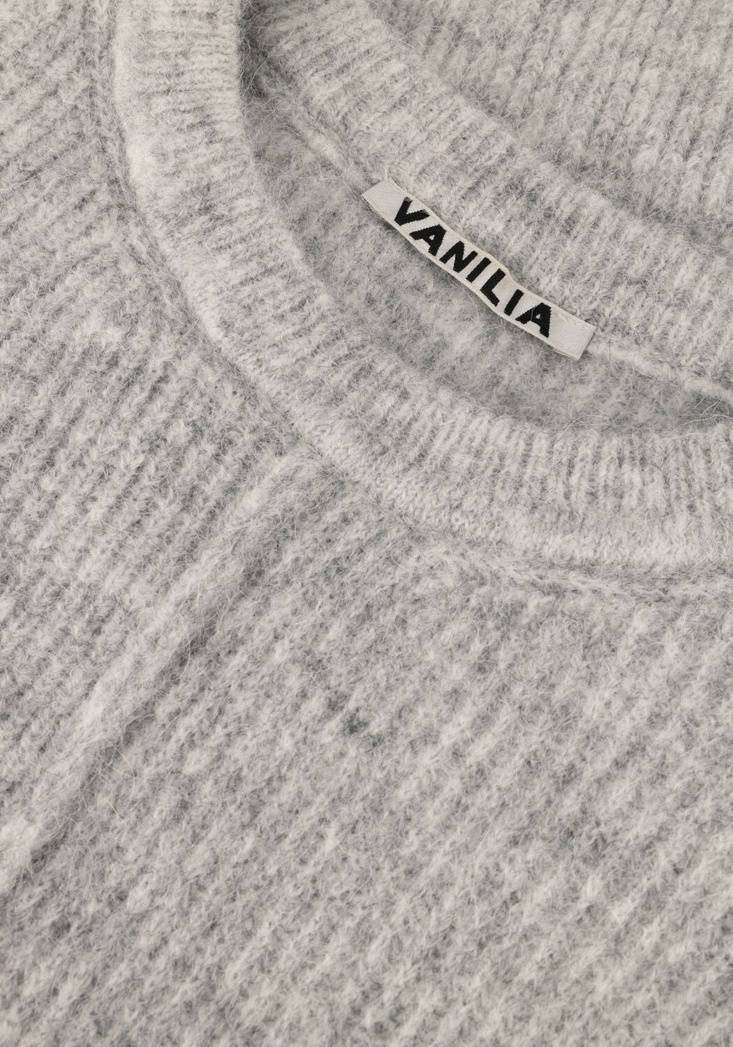VANILIA Pull ABIGAIL STRUCTURED SWEATER en gris - large