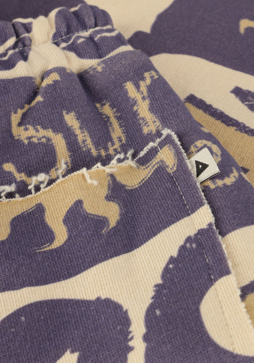 AMMEHOELA Pantalon courte MASE en multicolore - large