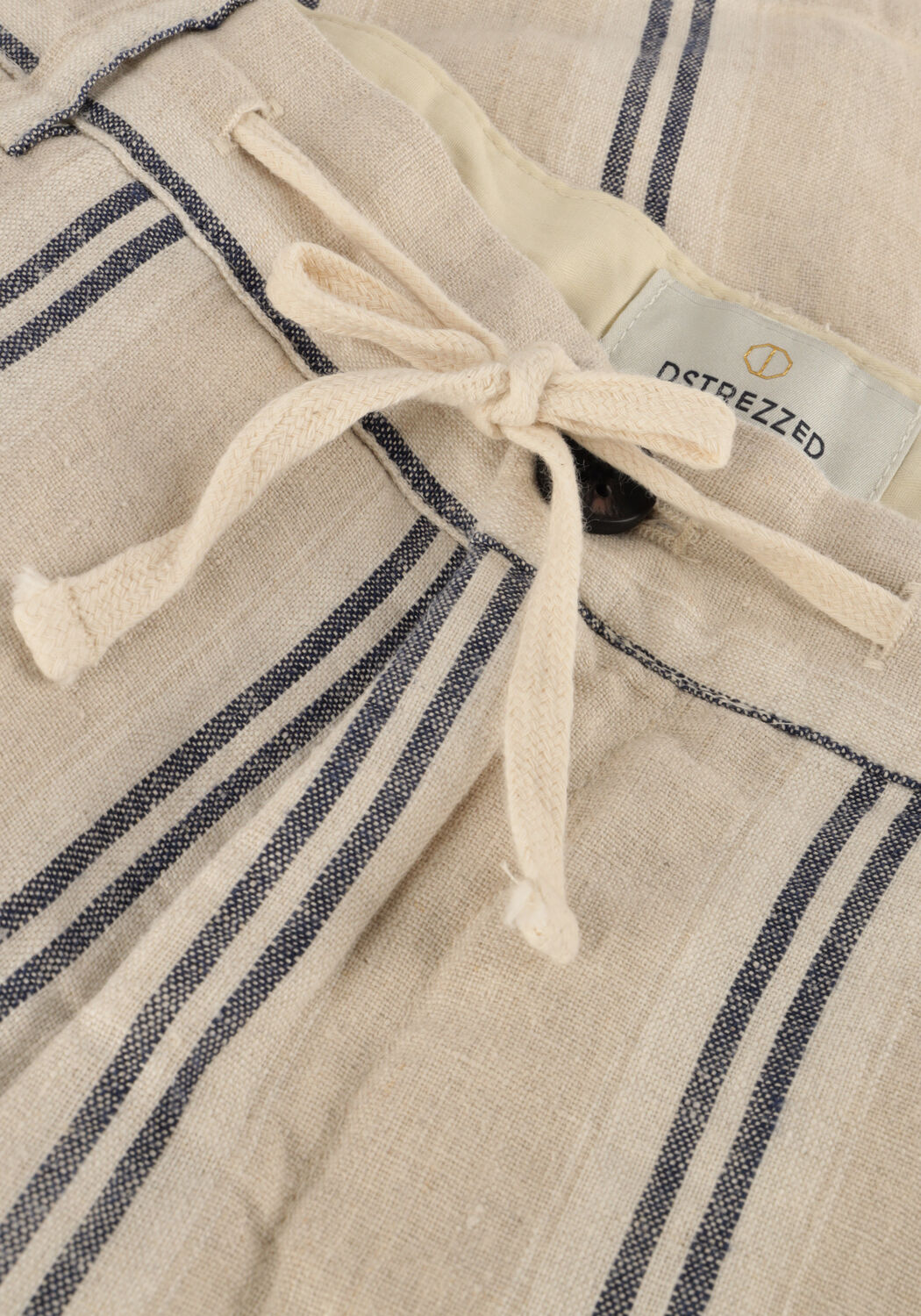 DSTREZZED Pantalon courte DS_DOUBLE LANE SHORTS en argent - large