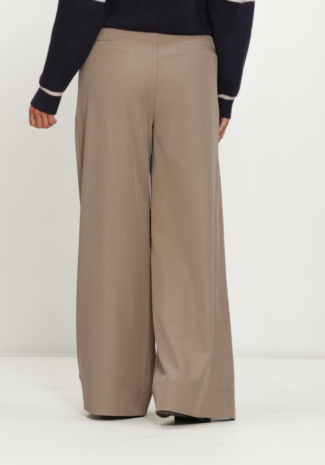 CO'COUTURE Pantalon large LUNACC PLEAT PANT en beige - large