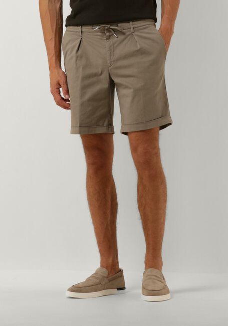 PROFUOMO Pantalon courte TROUSERS 845 SHORT en taupe - large