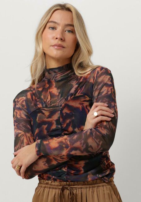 GESTUZ EWAGZ P BLOUSE Hauts & T-shirts en orange - large