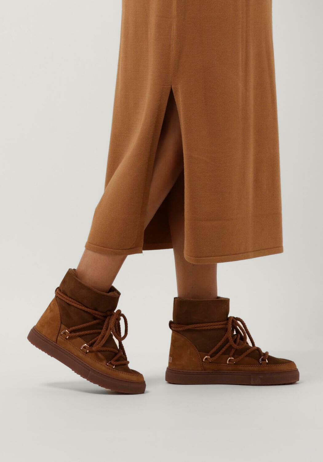 INUIKII Bottes fourrure CLASSIC NABUK en marron - large