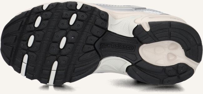 Witte NEW BALANCE Sneakers IZ530 Witte NEW BALANCE Sneakers IZ530 - large