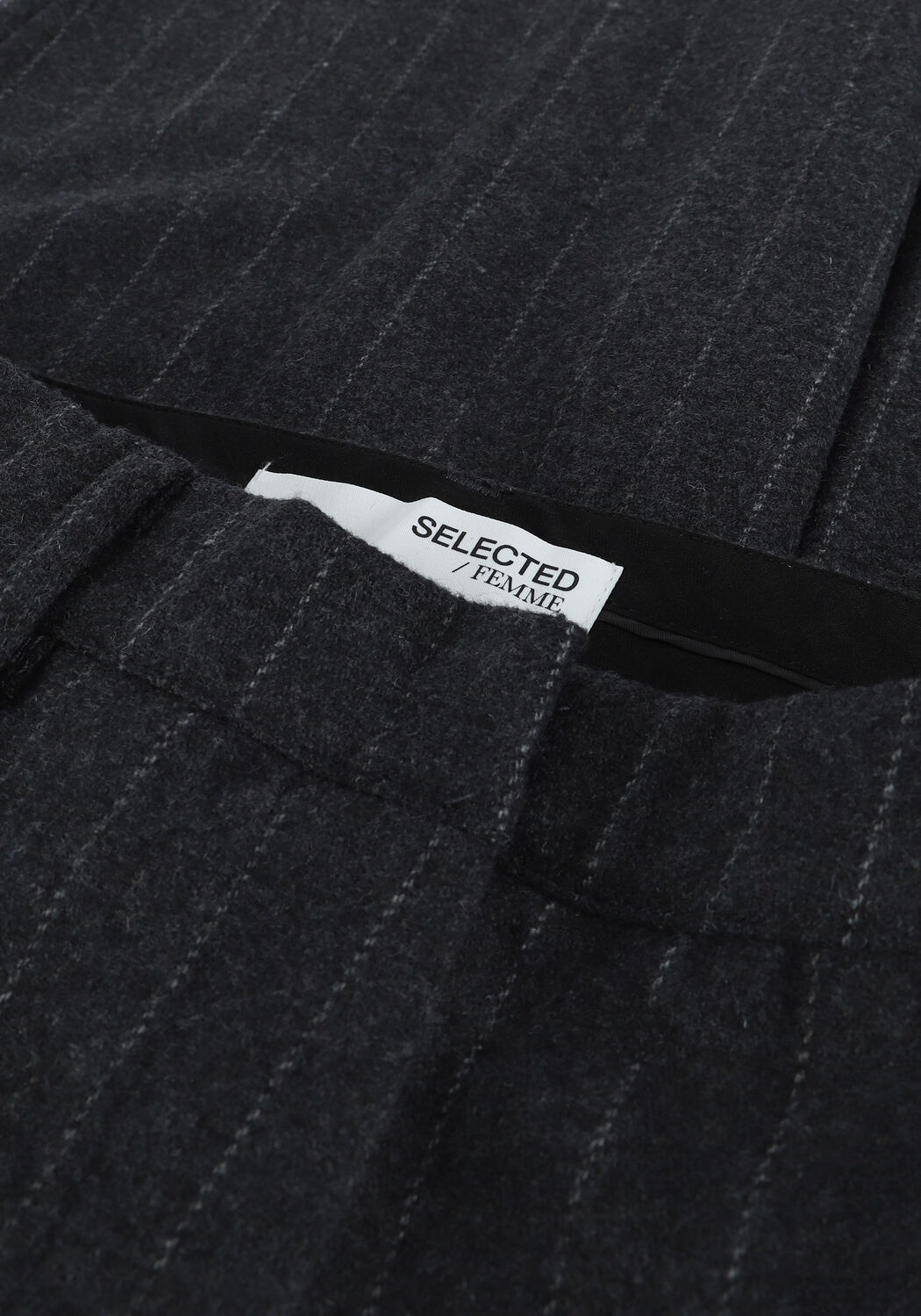 SELECTED WOMEN Pantalon SLFMERCY HW TAPERED WOOL PANT en gris - large