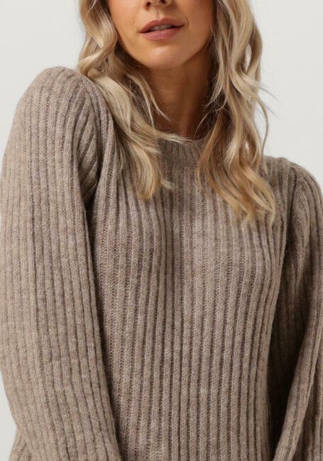 MODSTRÖM Pull GOLDIE O-NECK en camel - large