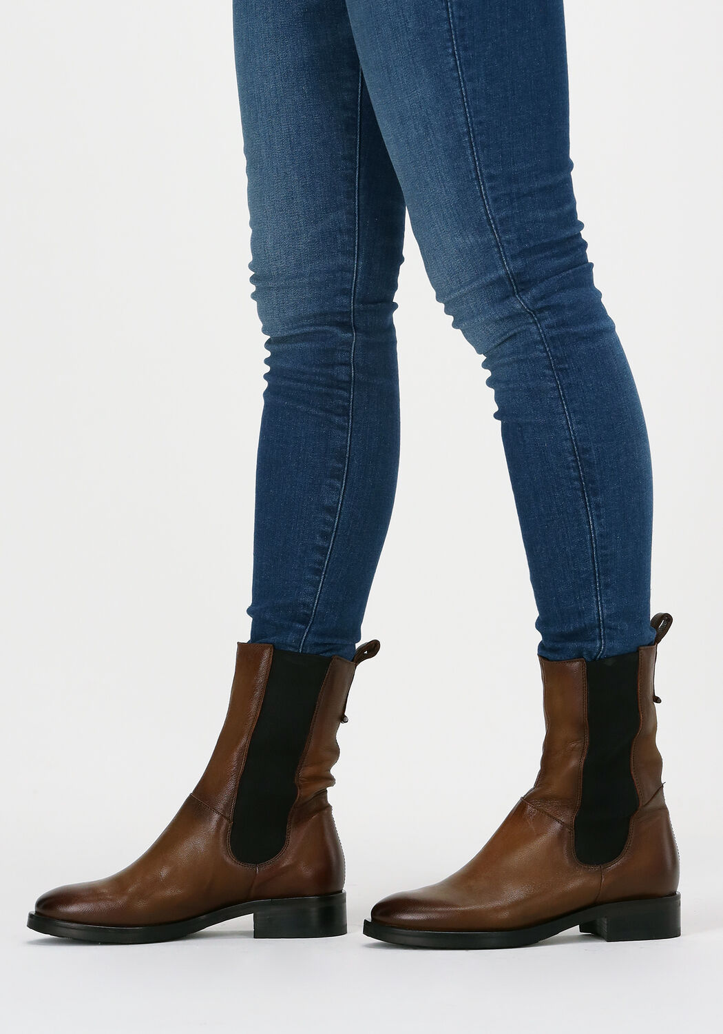 OMODA Bottines chelsea P22203 en cognac - large