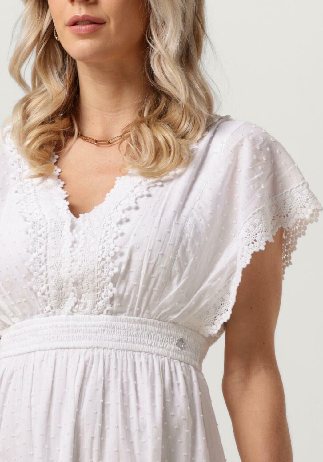 GUESS Mini robe SS FLARE VALERIA DRESS en blanc Omoda