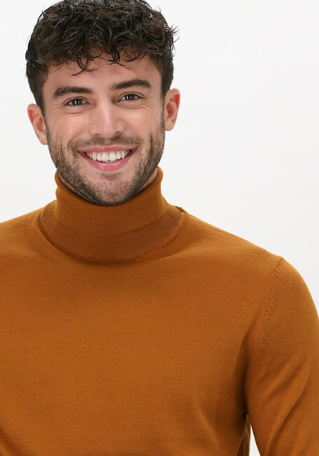 SELECTED HOMME Col roulé SLHTOWN MERINO COOLMAX KNIT RO en orange - large