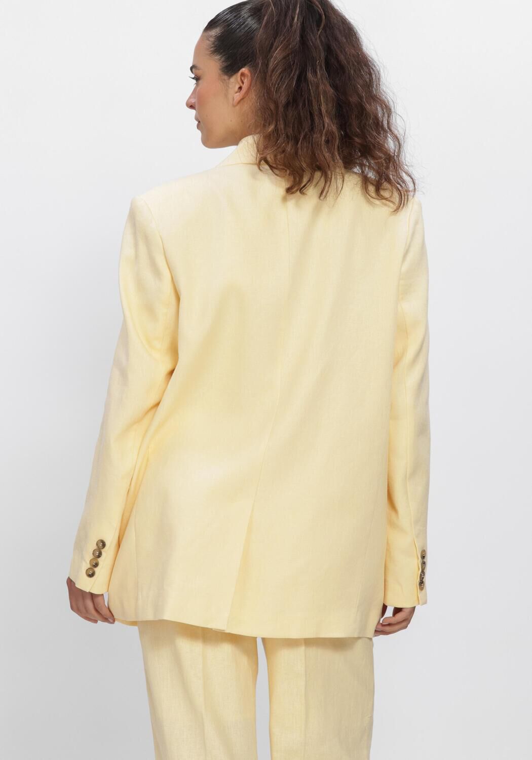 SELECTED WOMEN Blazer SLFOVERSIZED MARLIE DB BLAZER en jaune - large