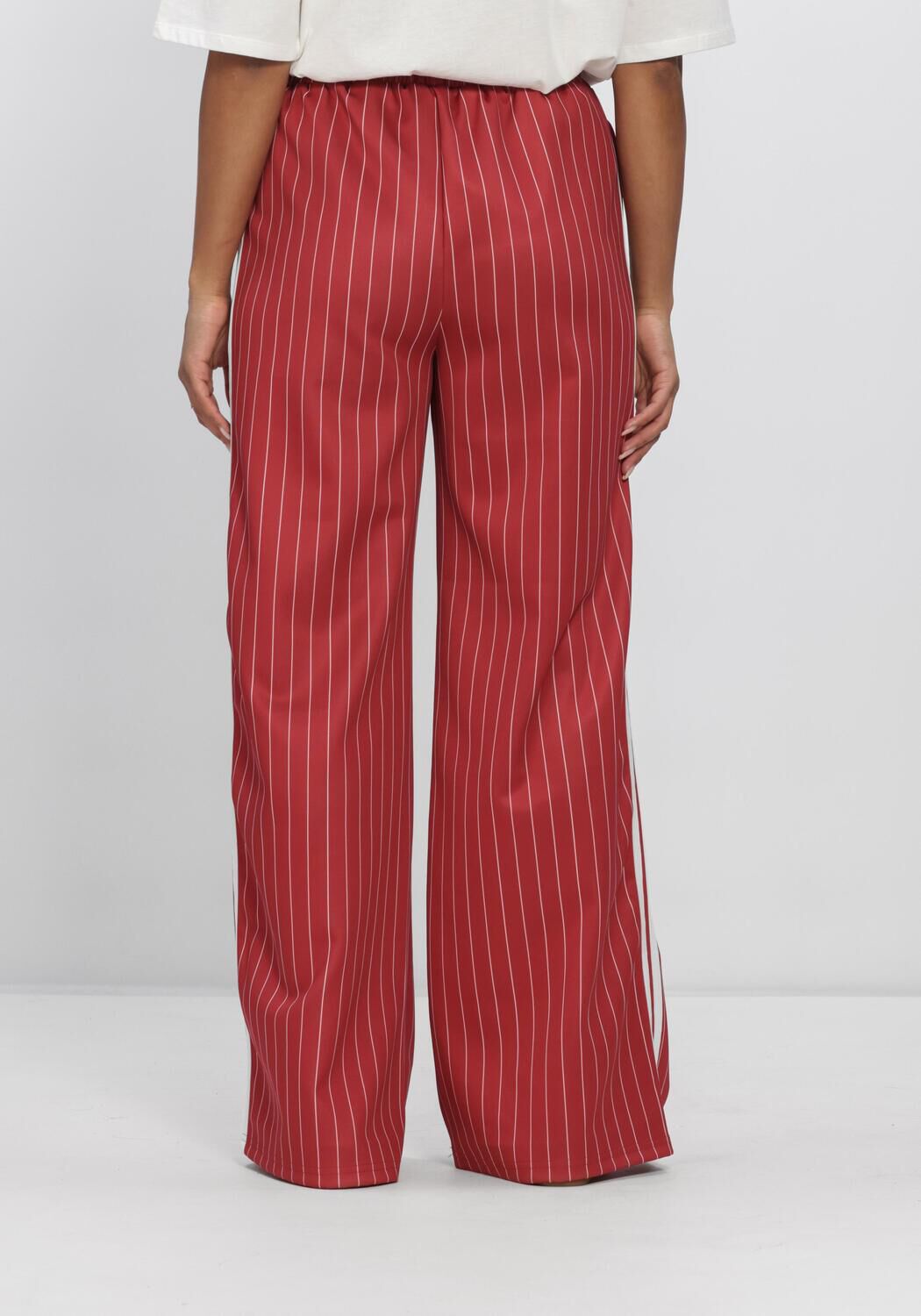 Rode ALIX THE LABEL Broeken/jumpsuits TRAININGS PANTS - large