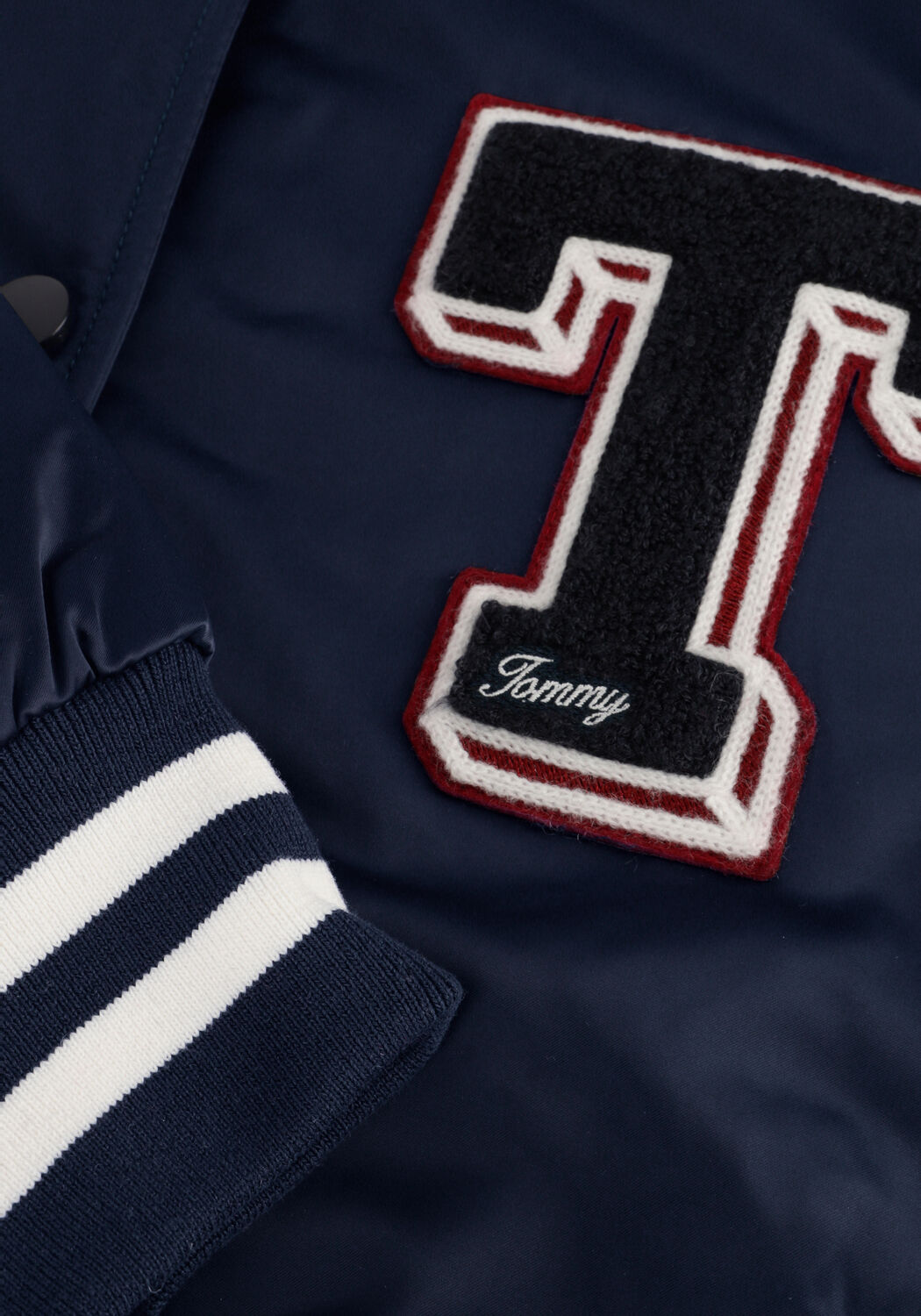 TOMMY JEANS Jack TJW LETTERMAN SATIN en bleu - large