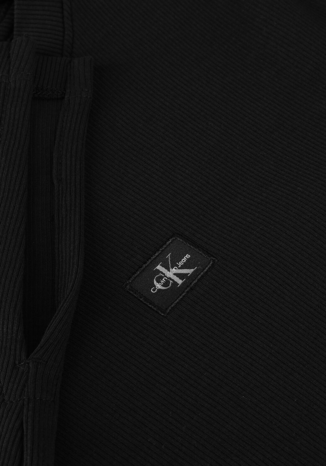 CALVIN KLEIN WOVEN LABEL RIB LS TOP Hauts & T-shirts en noir - large