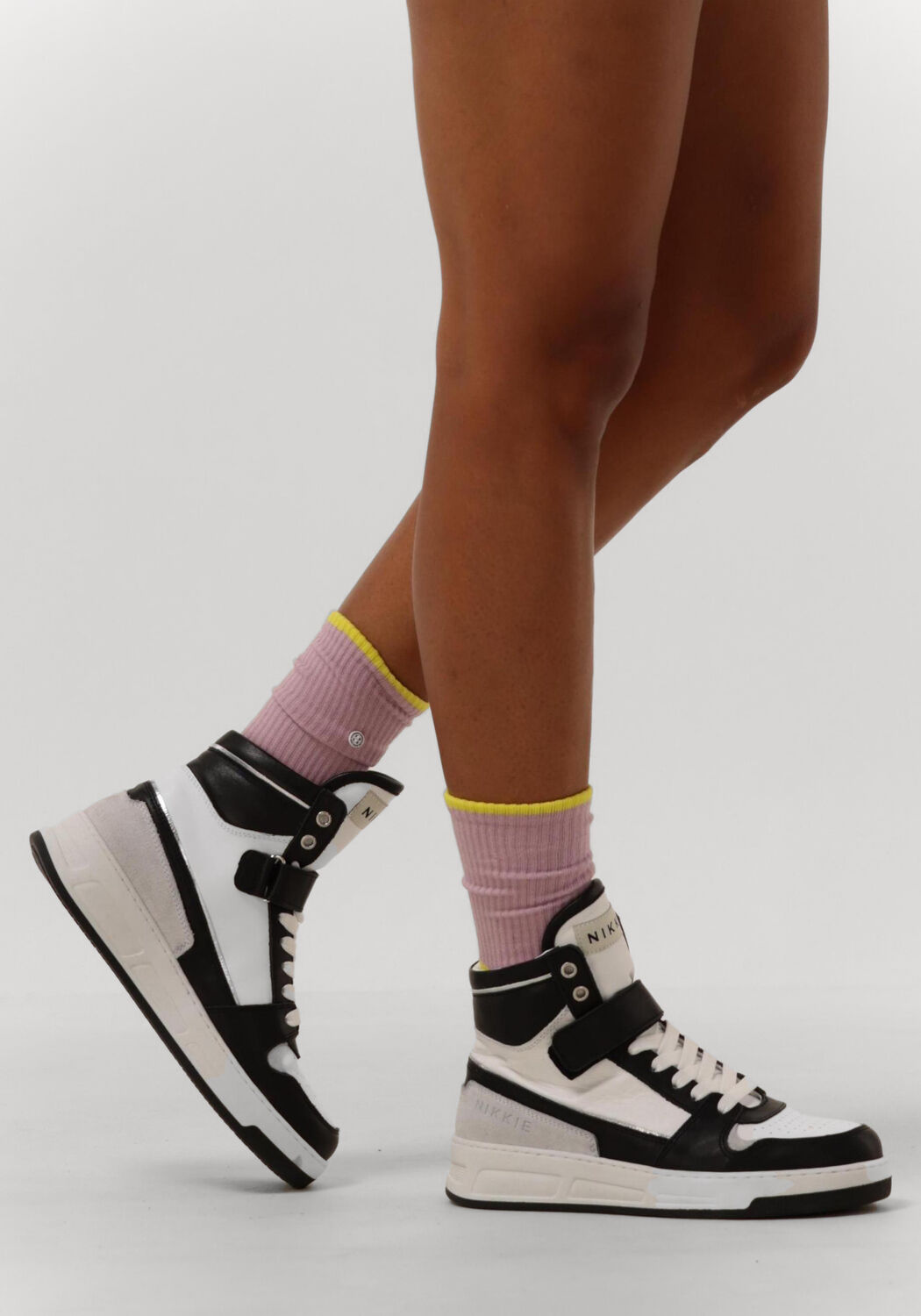 zwarte nikkie hoge sneaker may sneaker
