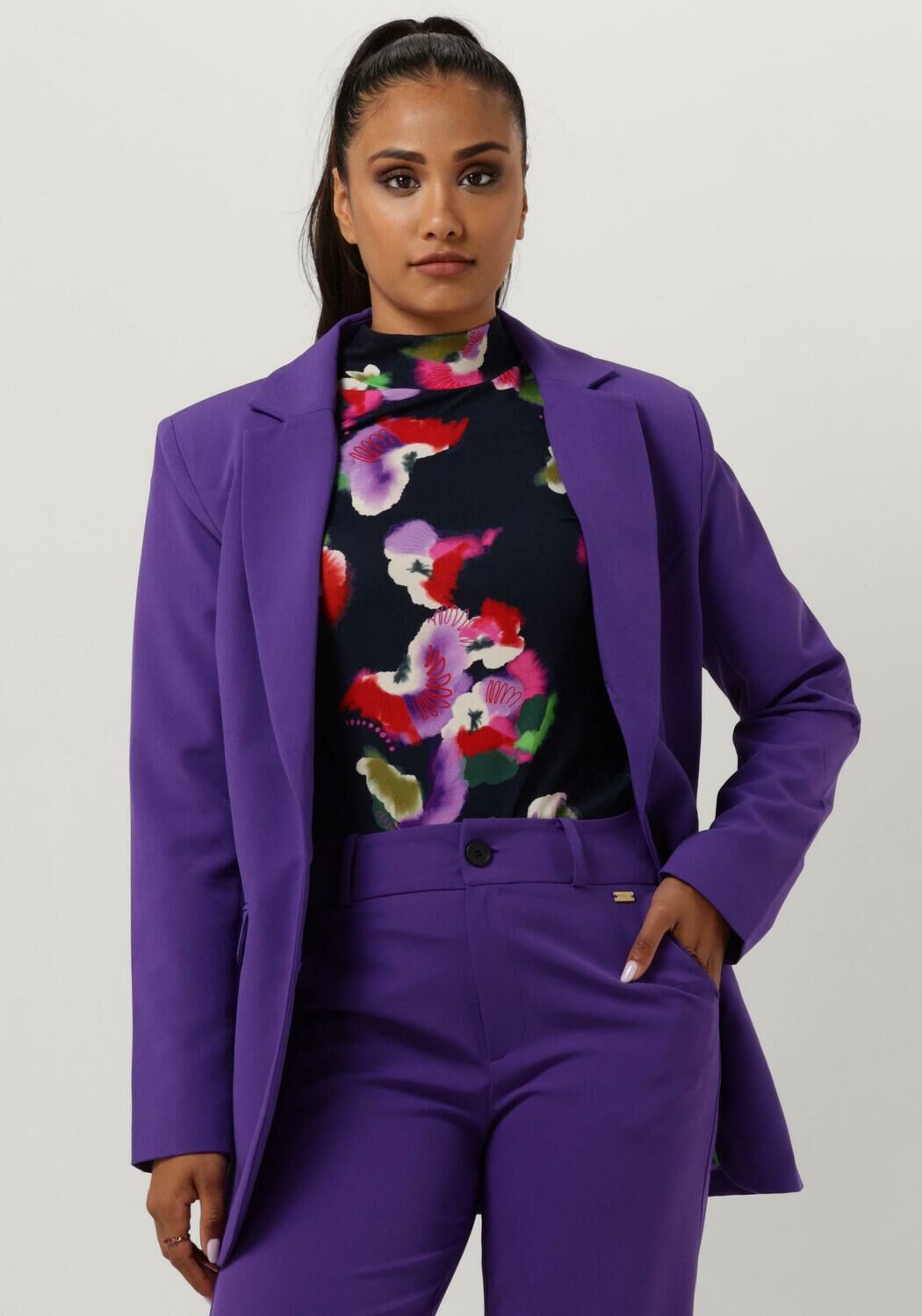 Paarse blazer 2025