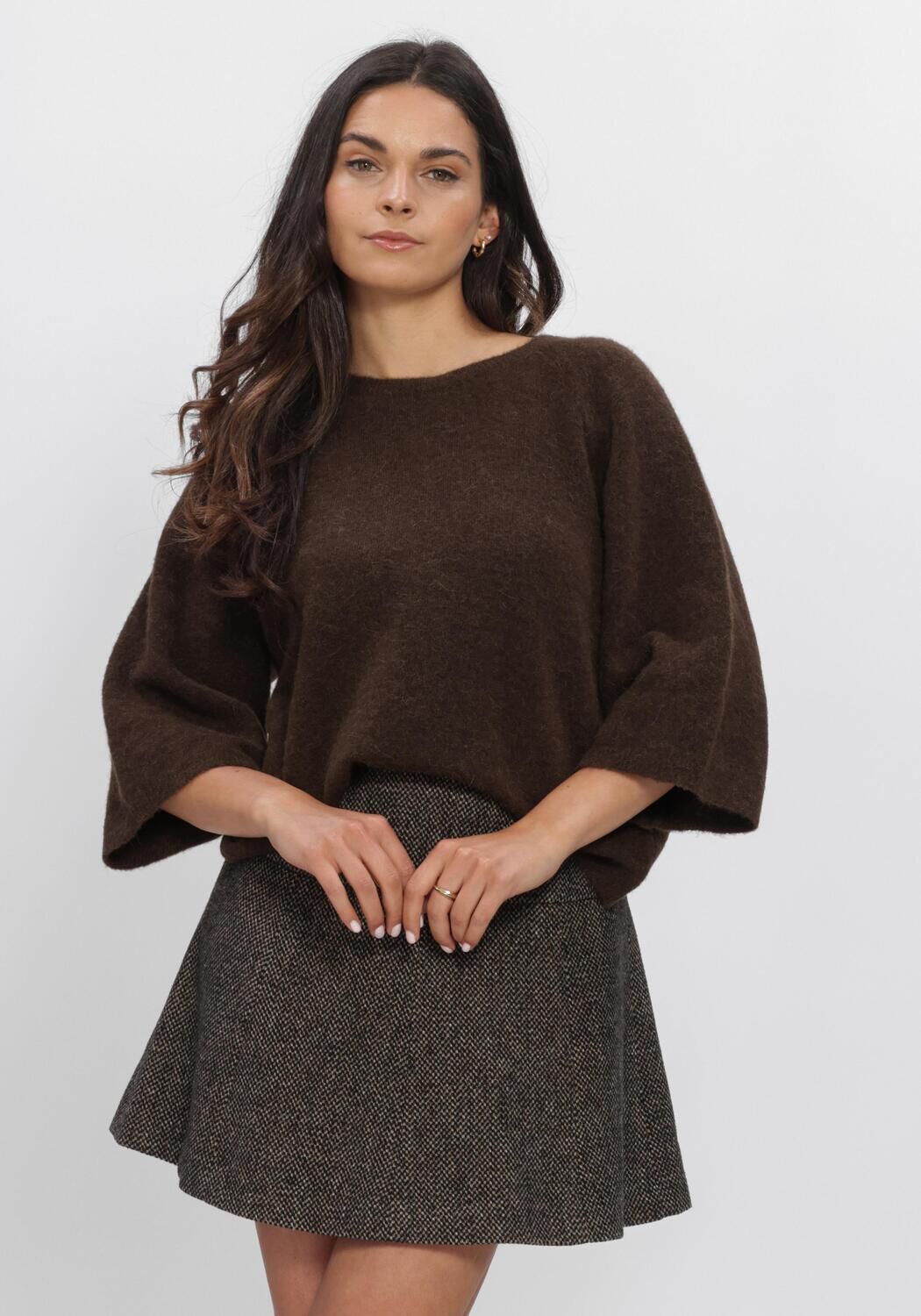 Bruine SECOND FEMALE Truien/vesten GABBY KNIT SS O-NECK - large