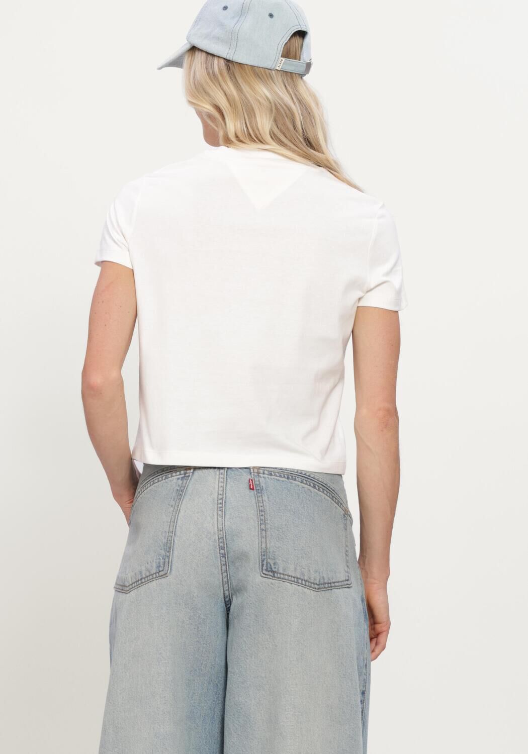 Witte TOMMY JEANS T-shirt TJW REG FLAG SS TEE EXT - large