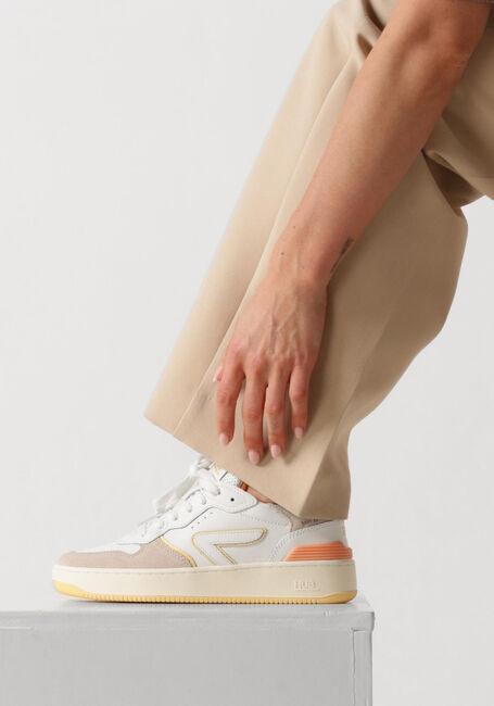 Witte HUB Sneakers SMASH - large