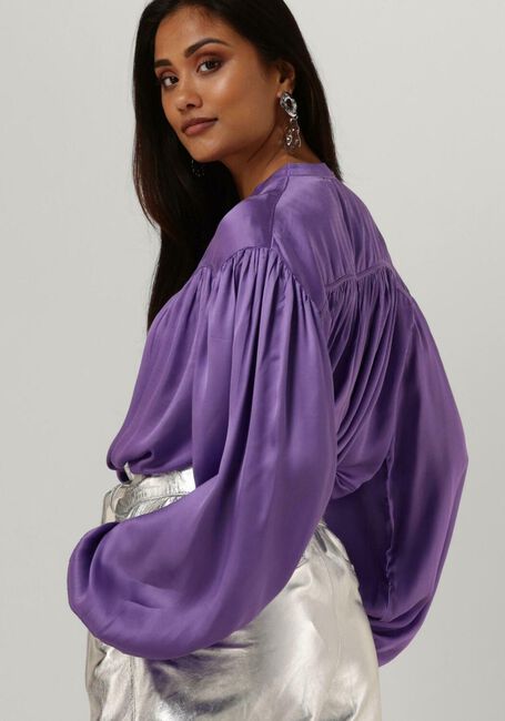 IBANA TEUNA Blouses en violet - large