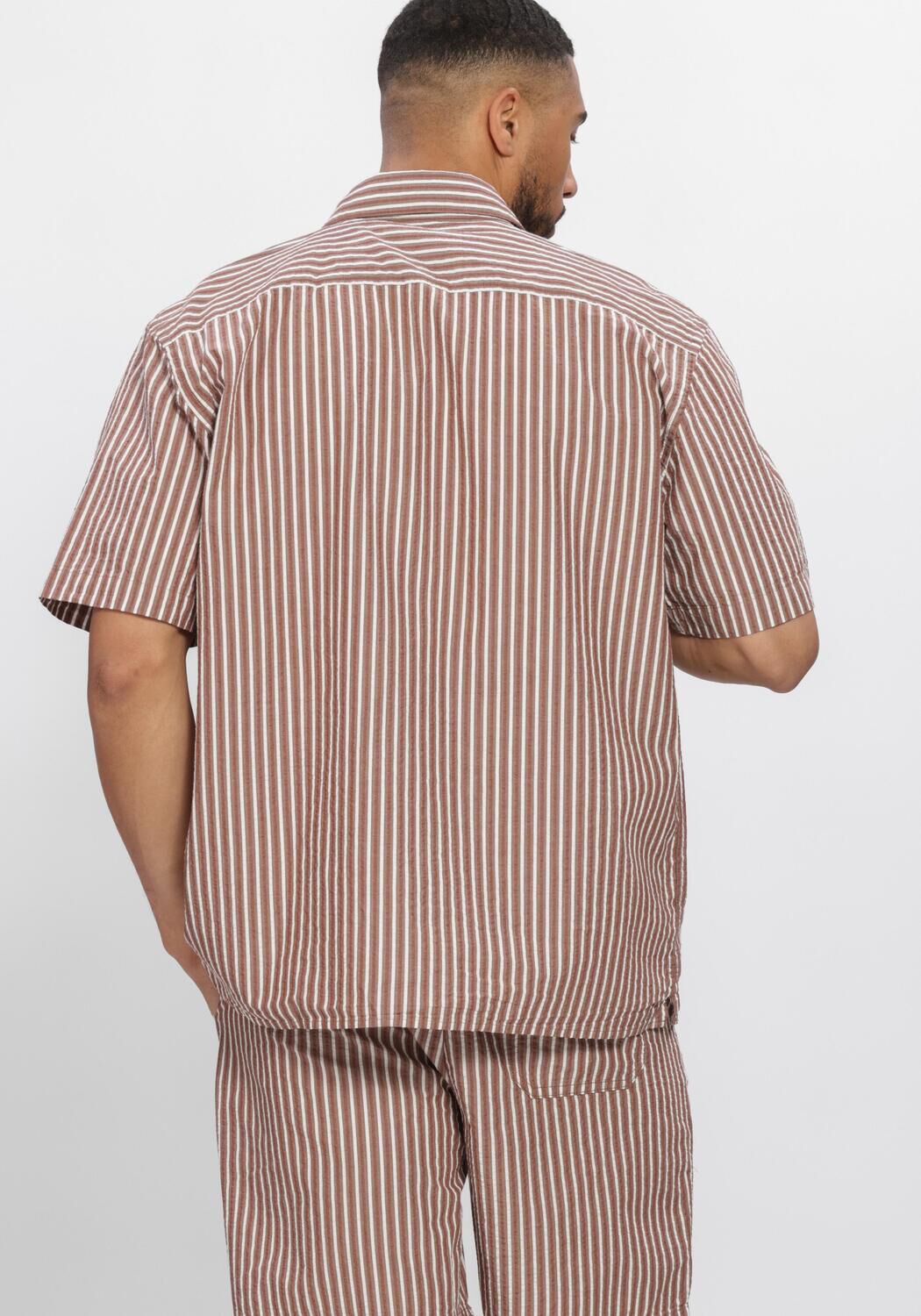 SELECTED MEN Chemise d&eacute;contract&eacute; SLHRLXSTUART SEERSUCKER SS  SHIRT en beige - large