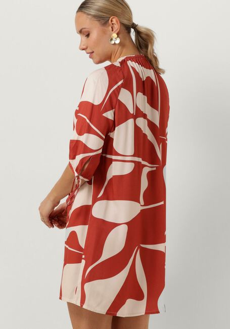 ANOTHER LABEL Mini robe MAYSA DRESS S/S en rouge - large