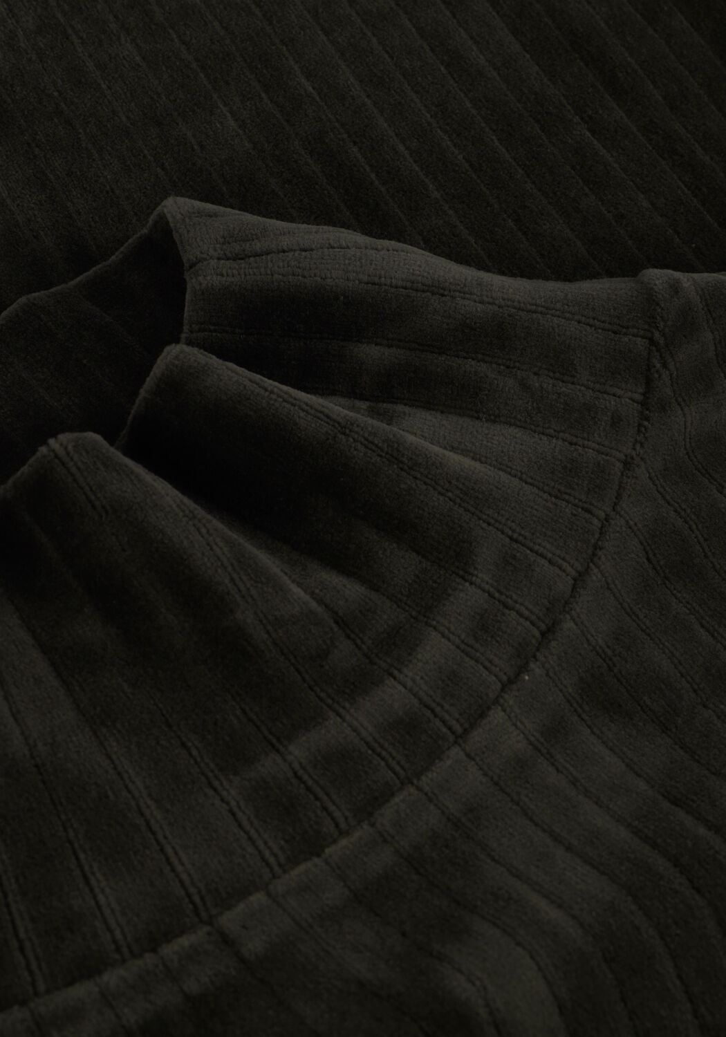 MOSCOW Col roul&eacute; 53-04-COLLY en vert - large