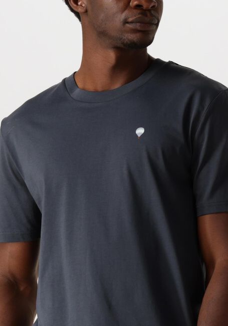STRØM Clothing T-shirt T-SHIRT en gris - large