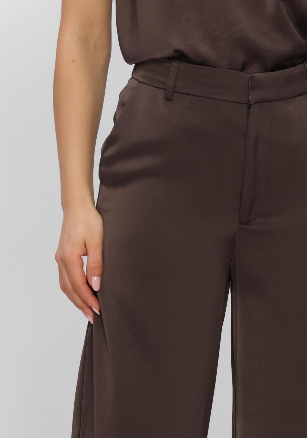 OMODA ATELIER Pantalon large OM-DIVINE X BO en marron - large