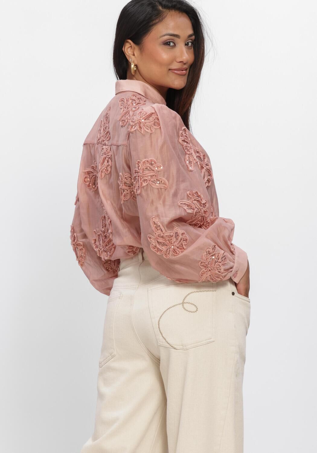 Roze NUKUS  ANTONELLA BLOUSE PAILLET FLOWER - large