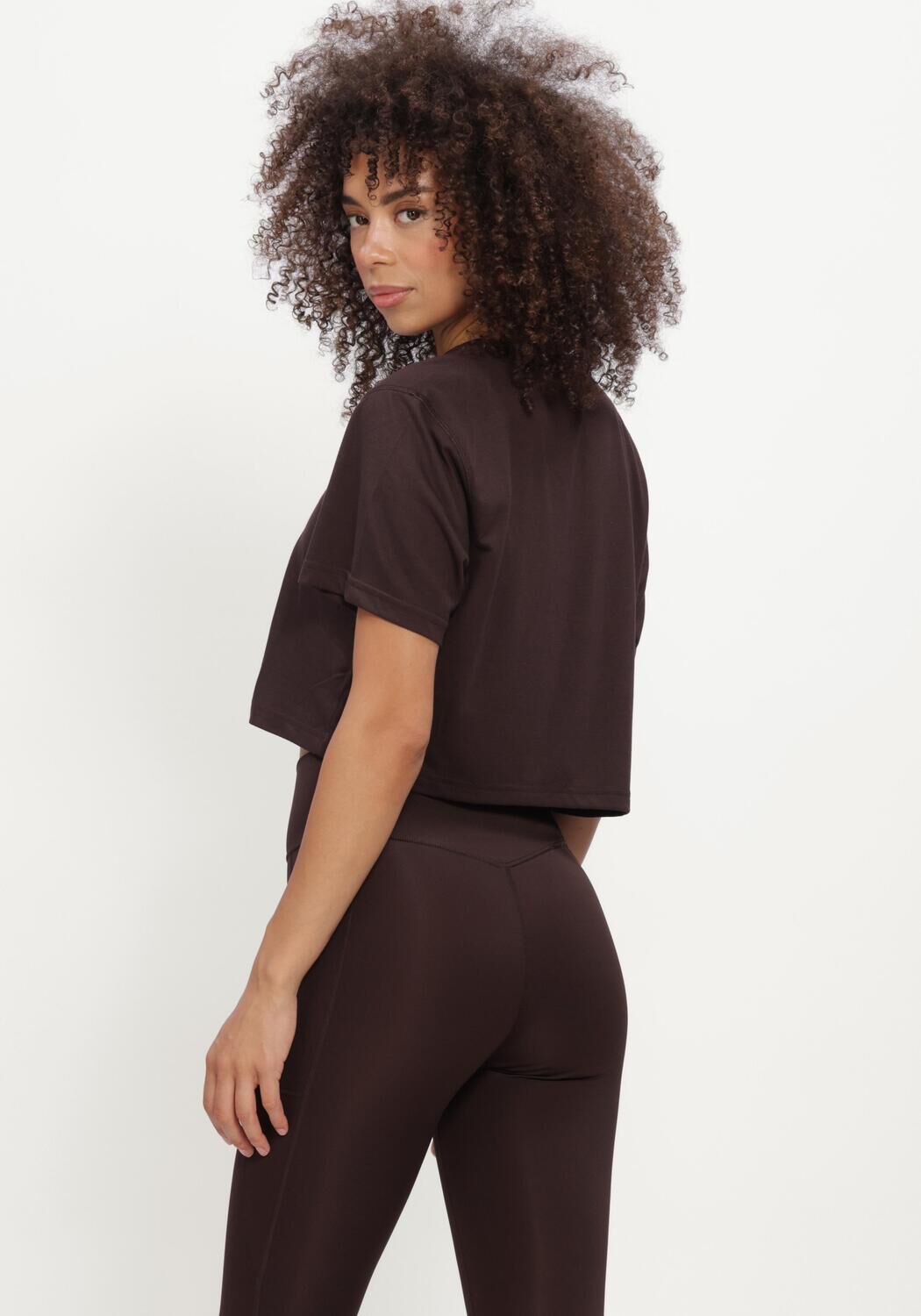 Bruine ADIDAS Top WE MIN TEE - large