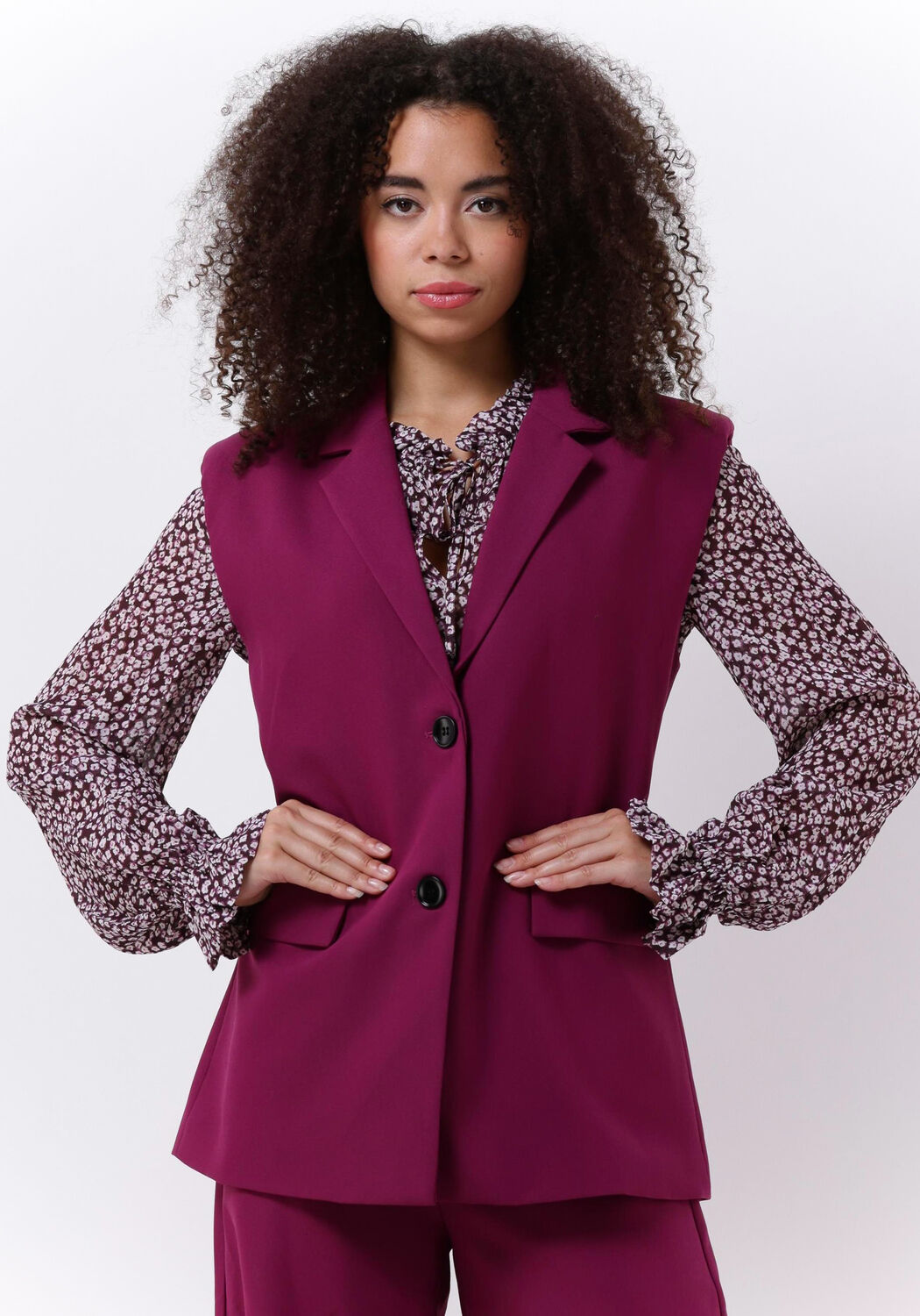 Mode Blazers Korte blazers Laurèl Laur\u00e8l Korte blazer zwart gestreept patroon casual uitstraling 