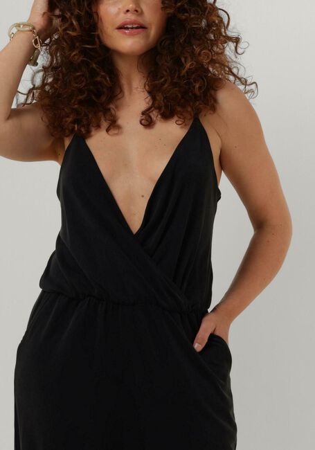 SELECTED FEMME Combinaison SLFROBERTA STRAP JUMPSUIT en noir - large